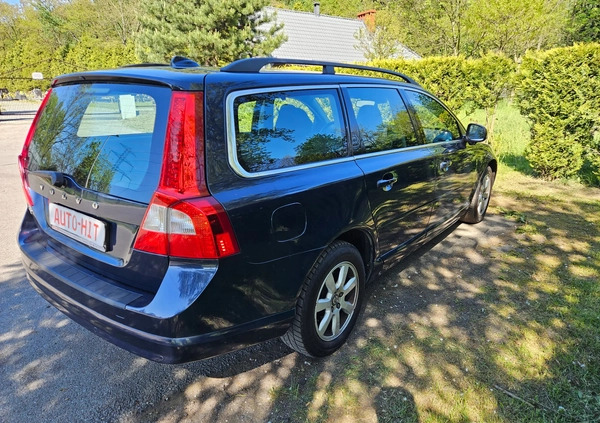 Volvo V70 cena 33900 przebieg: 236000, rok produkcji 2013 z Pińczów małe 704